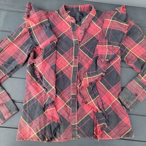 2/$20 Maison Cinqcent Plaid Ruffle Button Down Top S - Picture 5 of 12